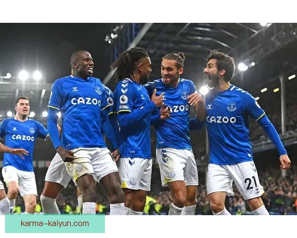 富勒姆战术调整趋向多样化，展现出持续提升的竞争力与应变能力